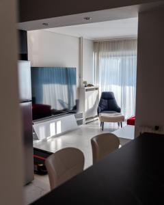 Two Bedroom Luxury Oceanview Apartment - Athens Riviera