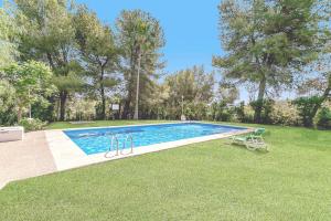 Calahonda Townhouse Pool, Glass Dining & Lawn