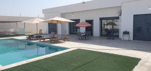 Très belle villa avec piscine
