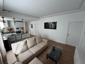 GENUAR APARTMENTS 3 Bedroom close to beach