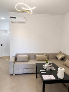 Modern Apartment Arouit 8 min Airport
