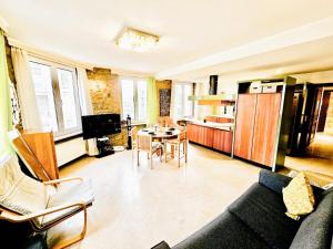 Convenient stay near the main train station