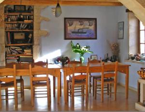 Kamares Boutique Suite in a Restaured Venetian domain