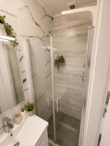 Charming Courtyard Studio with Vintage Character