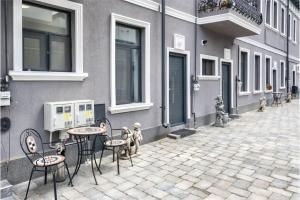 Charming Studio in a Historic Bucharest Courtyard