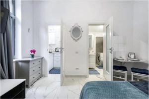Charming Studio in a Historic Bucharest Courtyard