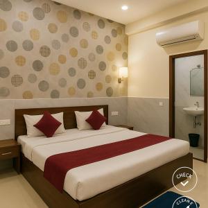 Hotel Regal Delight Star Taj - Best Rated Area #hygienic and Affordable Rooms, Check in Guarantee,Near Taj mahal
