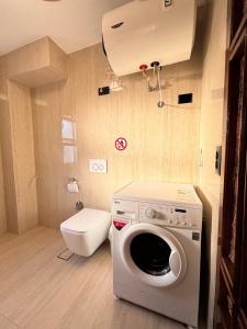Reni Apartment