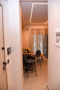 Suite AK