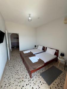 OCEAN VISTA Beachfront Apartment Near Airport-B2