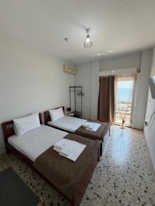 OCEAN VISTA Beachfront Apartment Near Airport-B2
