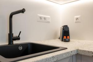 Luxury Vydrica Studio - Walk to Old Town, Danube and Castle