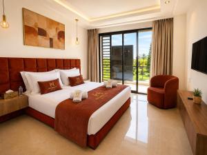 Villa Palm Oasis Dar Bouazza 300m2 Piscine 3 suites - 4 chambres - HomeCity Signature Casablanca