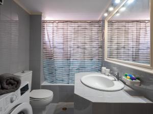 Aura Apartment
