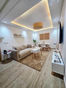 Fully equipped modern apartment
