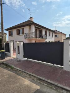 Maison de Luxe 2