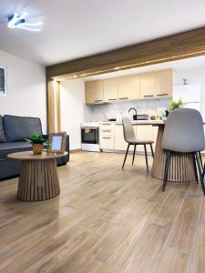Voulas Apartment 4