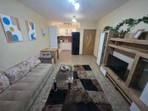 2BDR Apartment with FREE Secured Parking Space