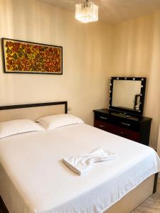 GM Apartment 1