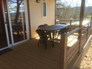Campings Camping Chalets Les Chenes Verts : photos des chambres