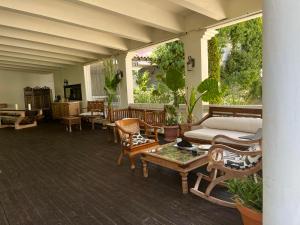 The Cliff Family Apartment