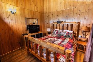 Sierra Pines Chalet Near Ski Slopes and Hiking,Biking Trails