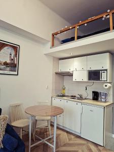 Charming riverside studio in trendy Kazimierz
