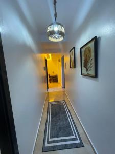 Lina Appartement RICO COSTA 5 min par voiture gare TGV Corniche City Mall only for familly