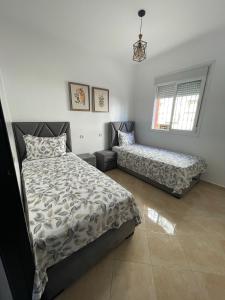 Lina Appartement RICO COSTA 5 min par voiture gare TGV Corniche City Mall only for familly