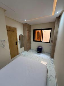 Modern Smart Studio