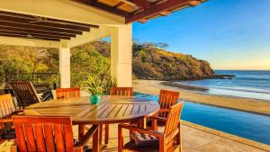 Villa Royal Luxury Beachfront Villa Pool,Gym,WIFI