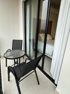 Recoleta studio with balcony, steps to all