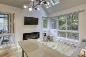 Le Chic Cabriolet Cozy Ski Condo 300m to Lifts