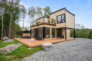 Ultra Luxurious Modern Chalet Private Jacuzzi