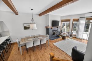 La Bête Tremblant Bright and Modern Four Bed Townhome