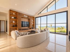 4BR Coastal Luxe Retreat in Nusa Dua