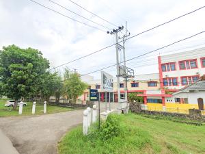 Urbanview Hotel Istana Bangun Jagad Indramayu by RedDoorz