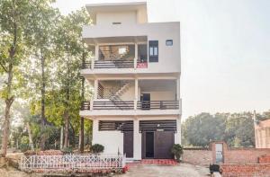 Hotel O Shubhi palace