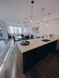 Entire townhouse with garage