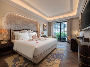 Classyc Hotel Hang Buom