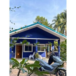 Blue House Klong Hin