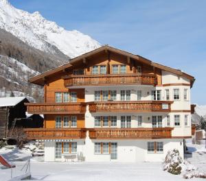 Apartments Arcadia - 4-star hotels in Saas-Grund