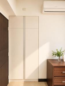 Newtown 8 Boulevard, Full Sea View, 1 Bedroom & Kitchen, Full Options, Mactan Newtown