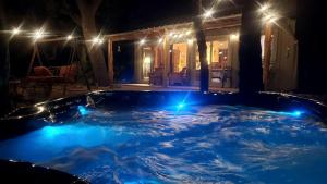 Pet-Friendly Cabin Rental with Creekside Views near Bandera, Texas
