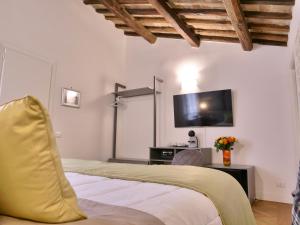 Helmirage Luxury Trevi