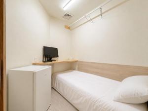 406, Guesthouse,10 minutes to Jongno,20 minutes to Gangnam Hongdae, single room,Itaewon, shared bathroom