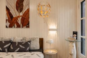 Antique Studio - French Quarter, Balcony&Free Laundry