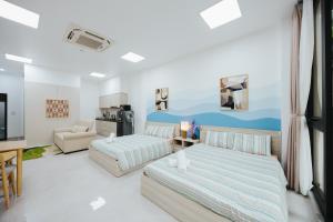 2bed 2bath Apartment w Lift - Spacious & Quiet - 10min walk to Attractions