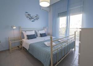 Sandra Seafront Apartment by RentalsPro Services - Nea Moudania