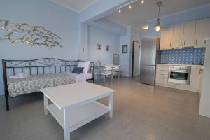 Sandra Seafront Apartment by RentalsPro Services - Nea Moudania